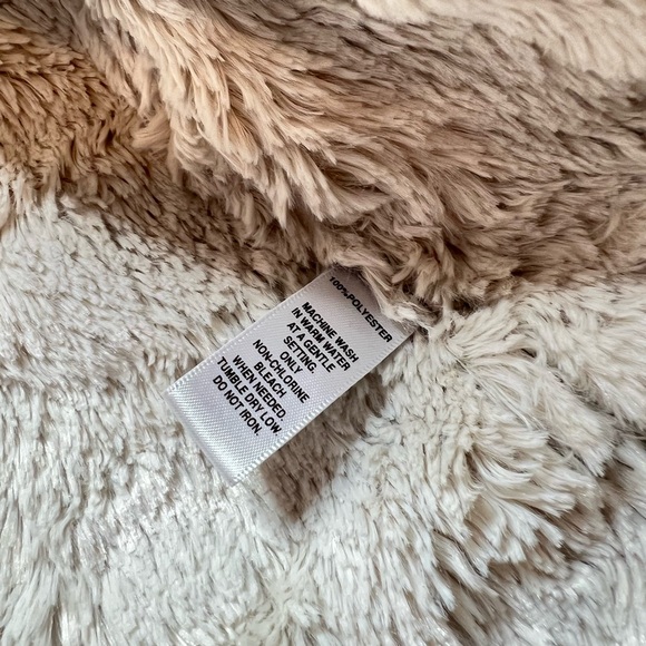 Saks Fifth Ave Faux Fur Wrap Vest - Picture 7 of 8